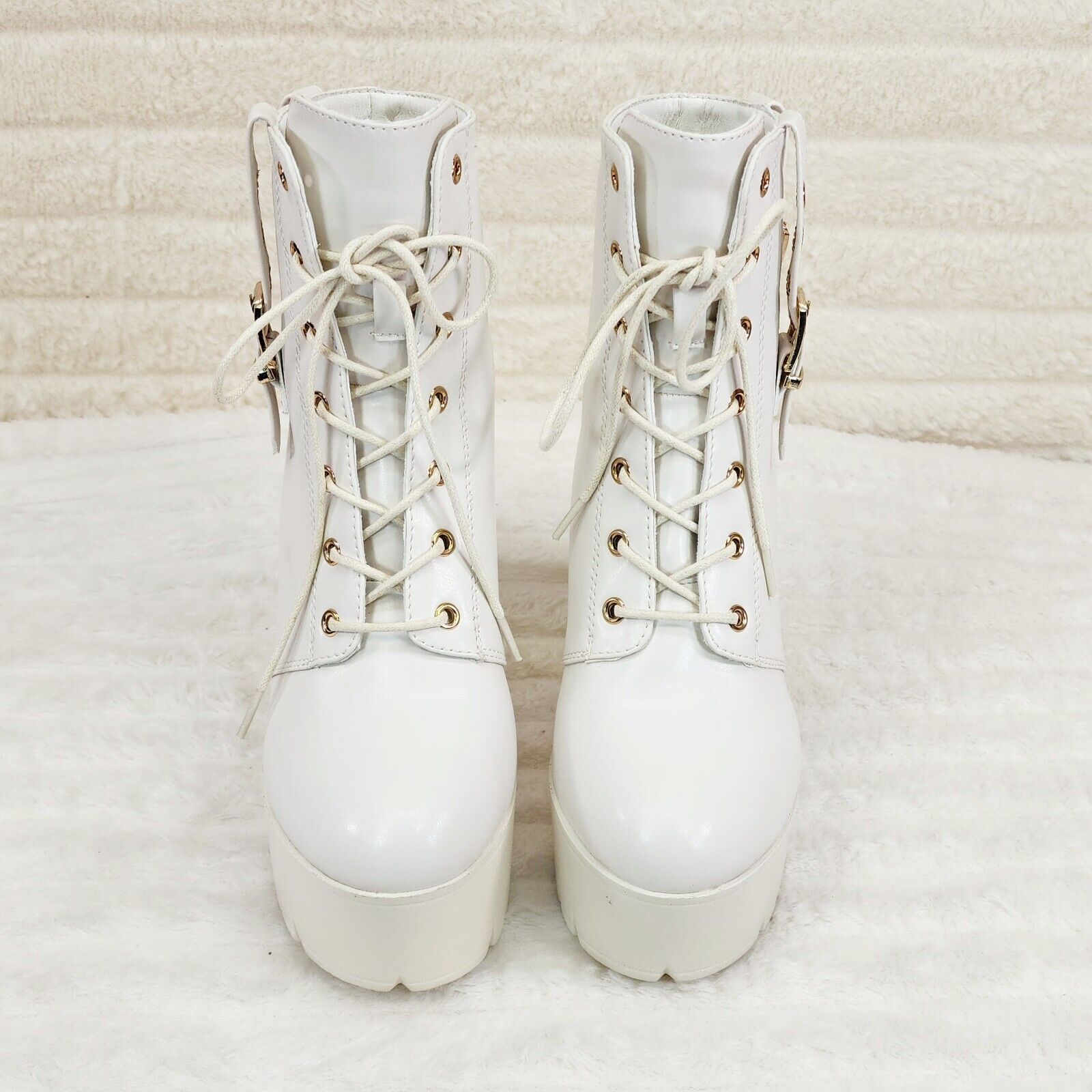 Linda Off White Chunky Block Heel Lave Up Ankle Boots Brand New - Totally Wicked Footwear