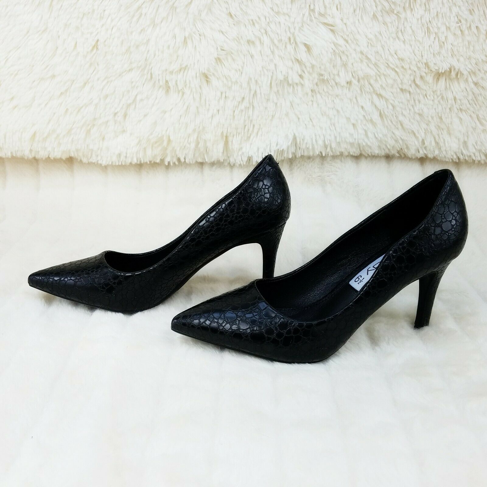 Monica Textured 3.5" Heel Pointy Toe Pump Shoes Black - Totally Wicked Footwear